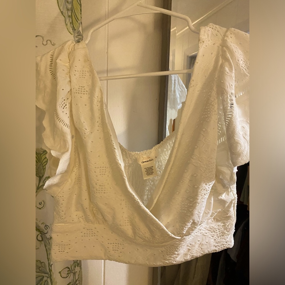 Cropped White V-neck blouse